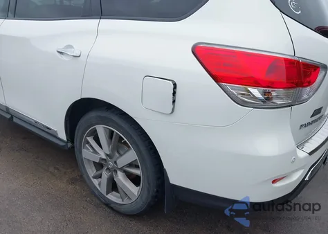 2014 Nissan Pathfinder Platinum z USA, uszkodzony, nr VIN 5N1AR2MM9EC714696